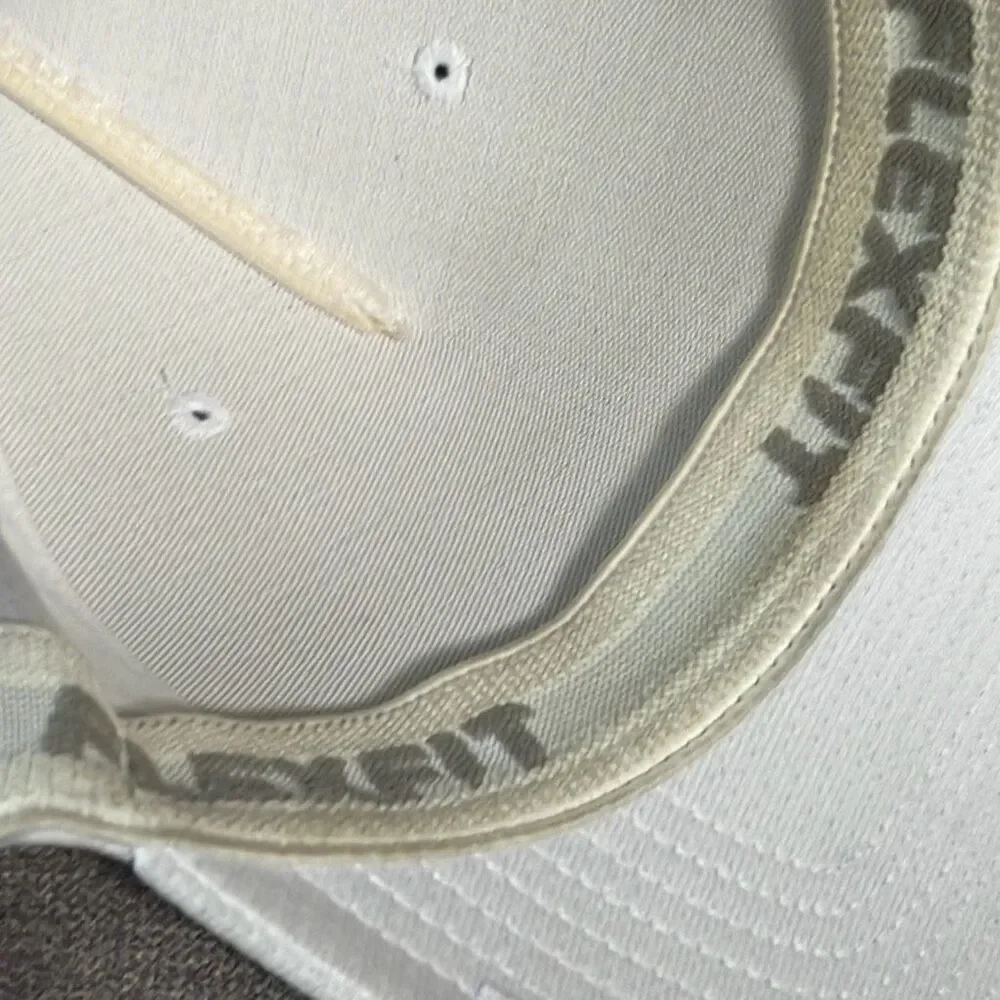 Travis Mathew White Flex Golf Hat Cap One Size Sm/Med